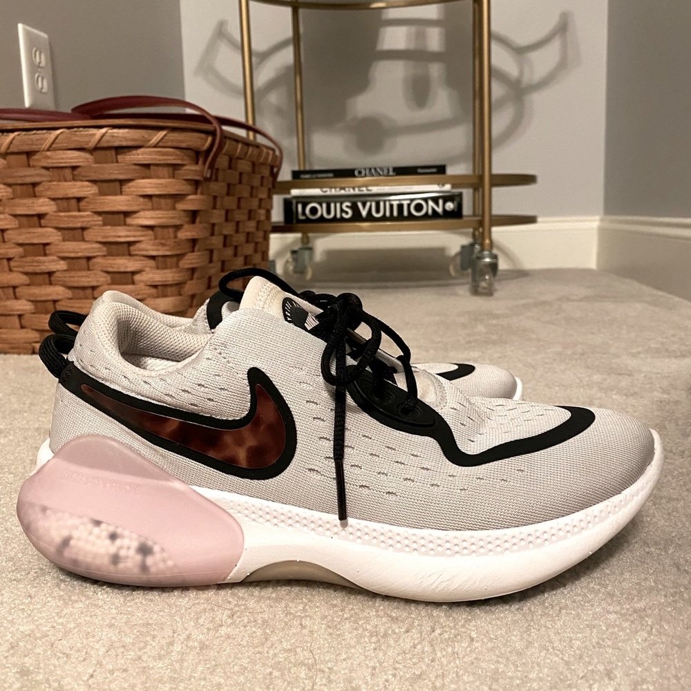 Nike Tortoise Joyride Run Sneaker